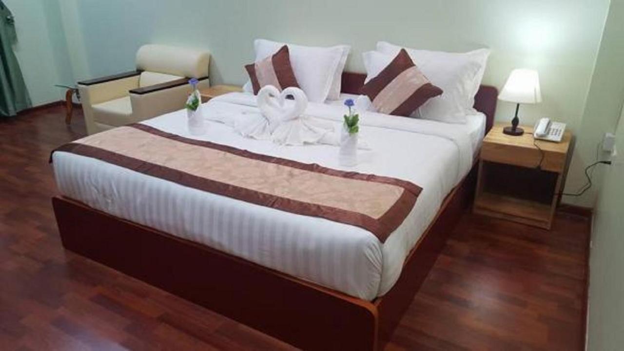 Landmark Hotel Yangon Exterior photo