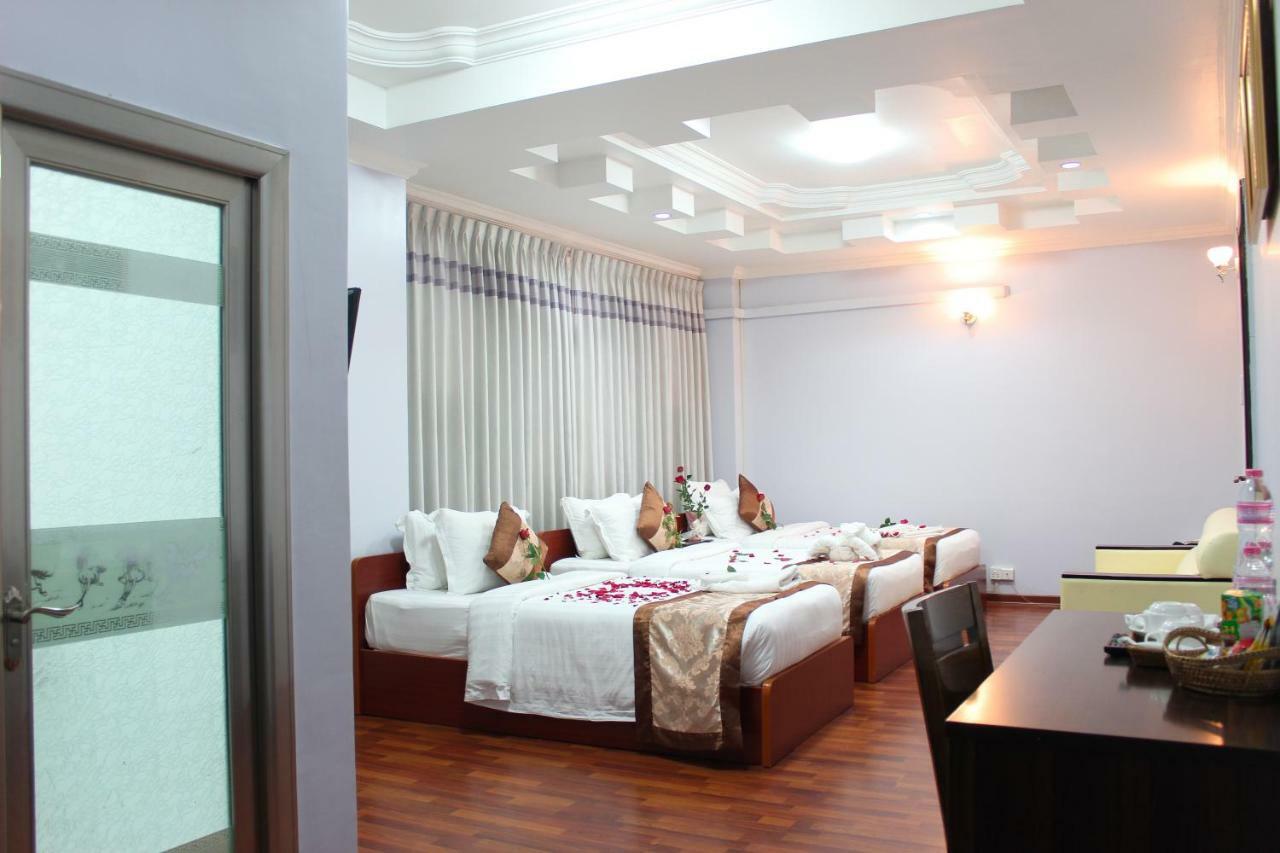 Landmark Hotel Yangon Exterior photo